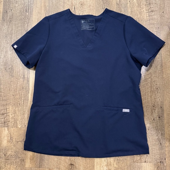 Figs Casma Three-Pocket Scrub Top™ Navy - Picture 3 of 6